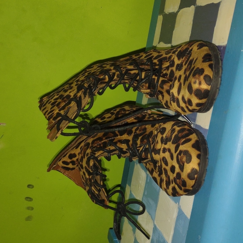 Forever cheetah print combat boots laced